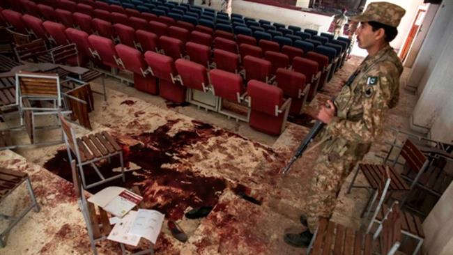 Officials: After Peshawar battering Pakistani teachers can take guns  